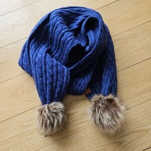 Frye & Co Scarf‎ Deep Blue Cable Knit Faux Fur Pom Whimsy Preppy School